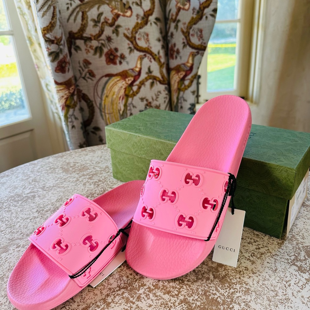 Gucci - Picture 3 of 8
